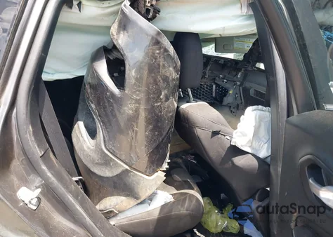 2014 Jeep Cherokee Latitude z USA, uszkodzony, nr VIN 1C4PJMCS5EW138573